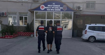 YAĞMA SUÇUNDAN ARANAN ŞAHIS NAZİLLİ’DE YAKALANDI