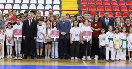 YAZ KURSLARI TÖRENLE BAŞLADI