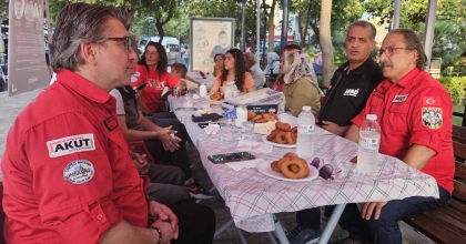 AKUT’TAN ORMAN ŞEHİTLERİ İÇİN LOKMA HAYRI