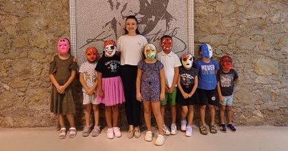 ANNE VE ÇOCUKLAR MASKE BOYAMA ATÖLYESİNDE BULUŞTU