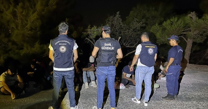 MARMARİS AŞIKLAR TEPESİNDE 19 DÜZENSİZ GÖÇMEN YAKALANDI