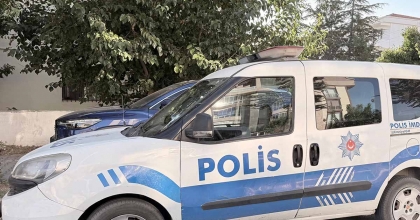 EVİNİN ÖNÜNDE SİLAHLI SALDIRIYA UĞRAYAN ŞAHIS YARALANDI