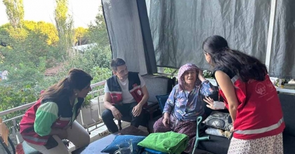 AYDIN’DA YANGINDAN ETKİLENEN VATANDAŞLARA DESTEK