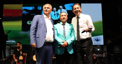 BEYAĞAÇ’TA MUSTAFA YILDIZDOĞAN RÜZGARI ESTİ