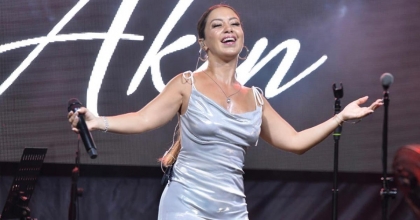 BODRUM'DA NİHAN AKIN RÜZGARI ESTİ