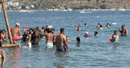 BODRUM'DA SOKAKLAR VE SAHİLLER İNSAN SELİNE DÖNDÜ