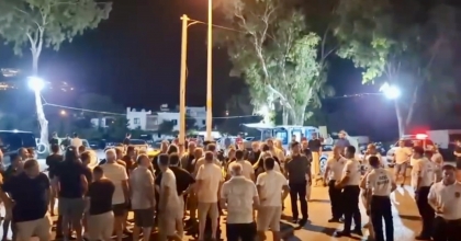 BODRUM'DA TAKSİCİLERLE VIP MİNİBÜSÇÜLER BİRBİRİNE GİRDİ