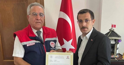 BOZDOĞAN İLÇE TARIM MÜDÜRÜNE ÜSTÜN BAŞARI BELGESİ