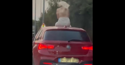 ÇEŞME'DE OTOMOBİL SUNROOFUNDA TWERK DANSI ADLİYELİK OLDU