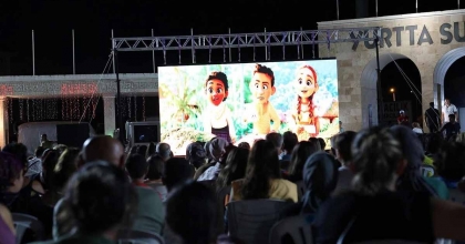 DİDİM’DE AÇIK HAVA SİNEMA KEYFİ