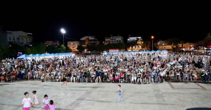 DİDİM'DE YAZ ŞENLİKLERİ AKŞAMLARA RENK KATIYOR