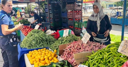 EFELER’DE PAZAR YERLERİNDE FİYAT ETİKETİ DENETİMİ