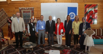 EŞME'DE SANAT VE GELENEĞİN BULUŞTUĞU KİLİM ÇALIŞTAYI