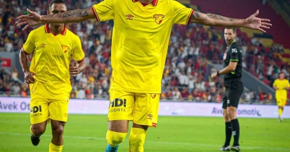 GÖZTEPE’NİN YENİ GÖZDESİ JANDERSON