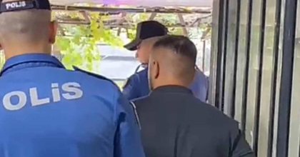 İZMİR'DE POLİSİ DARBEDEN SALDIRGAN TUTUKLANDI