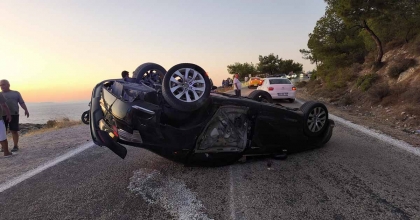 İZMİR'DE ALKOLLÜ SÜRÜCÜ DEHŞET SAÇTI: 4 YARALI