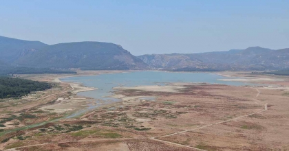 İZMİR'DEKİ KURAKLIK TÜRKİYE'NİN KIŞLIK TARIMINI TEHDİT EDİYOR
