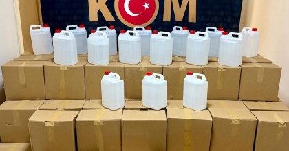 KAÇAK İÇKİ OPERASYONUNDA 1 TONUN ÜZERİNDE ETİL ALKOL ELE GEÇİRİLDİ