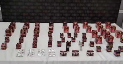 KÜTAHYA'DA KAÇAK CİNSEL İÇERİKLİ KAÇAK ÜRÜN OPERASYONU