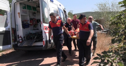 KÜTAHYA'DA KONTROLDEN ÇIKAN OTOMOBİL ŞARAMPOLE DEVRİLDİ: 3 YARALI