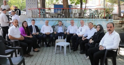 KÜTAHYA VALİSİ IŞIN, SİMAV’DA HAYIR YEMEĞİNE KATILDI