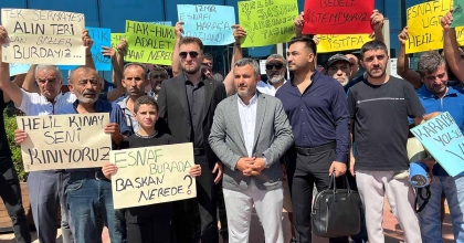 KARABAĞLAR’DA PAZARCILARDAN ‘KATI ATIK BEDELİ’ TEPKİSİ