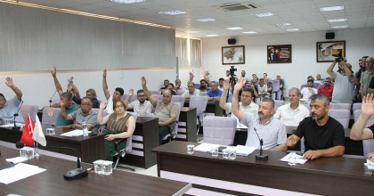 KULA BELEDİYESİNDE CHP’Lİ KATİP ÜYELERDEN TOPLU İSTİFA