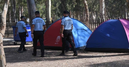 KUŞADASI’NDA ZABITA EKİPLERİNDEN ÇADIR VE KARAVAN DENETİMİ