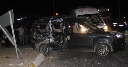 MANİSA’DA FECİ KAZA: 1 ÖLÜ, 2’Sİ AĞIR 8 YARALI