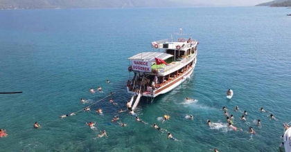 MAHALLELİDEN DENİZİN ORTASINDA DAVUL ZURNALI EĞLENCE