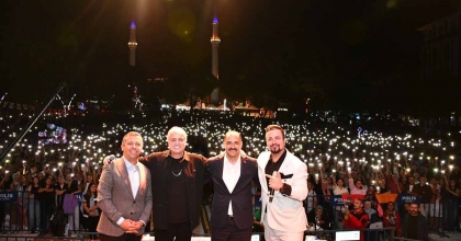 MANİSA'DA CENGİZ KURTOĞLU RÜZGARI ESTİ