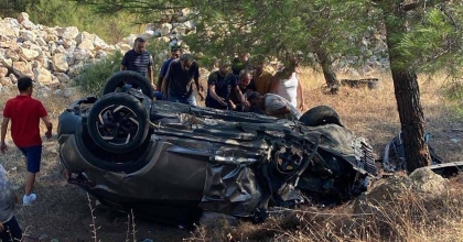 MARMARİS-DATÇA YOLUNDA KAFA KAFAYA ÇARPIŞMA: 5 YARALI