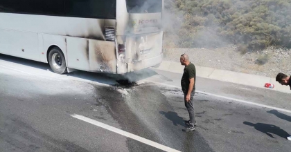 MENTEŞE’DE YOLCU OTOBÜSÜNDE YANGIN PANİĞİ