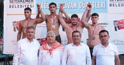 PÜTÜN SEYDİKEMER’DE PEHLİVANLARI YALNIZ BIRAKMADI