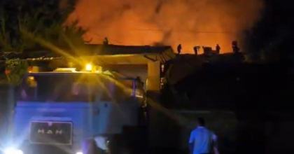 TAVŞANLI'DA ÇIKAN YANGINDA 4 EV KULLANILAMAZ HALE GELDİ