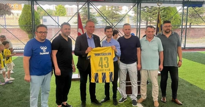 TAVŞANLI GENÇ YURDU YENİLENEN TESİSLERİNİ AÇTI