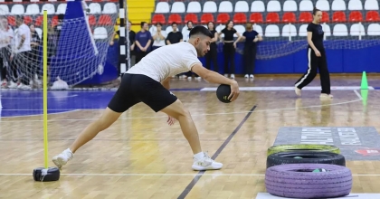 ÜCRETSİZ KURSLAR GELECEĞİN KAPISINI ARALIYOR