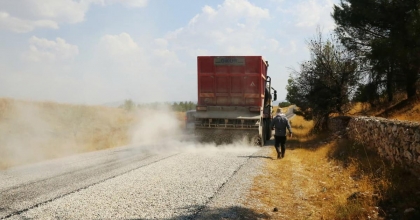 İL ÖZEL İDARESİ YOL ÇALIŞMALARINA HIZ KESMEDEN DEVAM EDİYOR