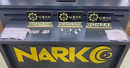 UŞAK'TA MOTOSİKLETTE UYUŞTURUCU BULUNDU: 1 TUTUKLAMA
