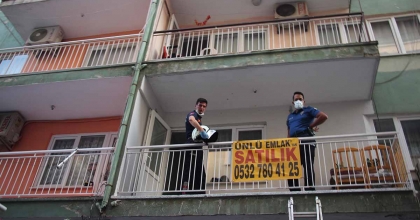 APARTMANDAKİ KÖTÜ KOKUNUN SEBEBİ 'BOZUK ET' ÇIKTI