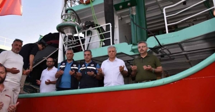 AYDINLI BALIKÇILAR ‘VİRA BİSMİLLAH’ DİYEREK DENİZE AÇILDI