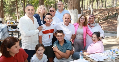 BAŞKAN BALABAN OTİZMLİ BİREYLERLE KAHVALTIDA BULUŞTU