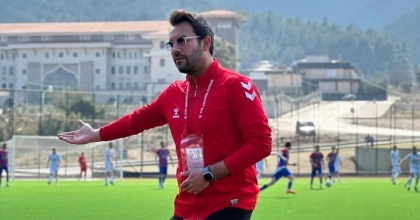 BEREKETLİSPOR’DA GÖKHAN KESMEZ’LA DEVAM