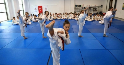 BÜYÜKŞEHİR’DE YENİ DÖNEM SPOR KURS KAYITLARI BAŞLIYOR