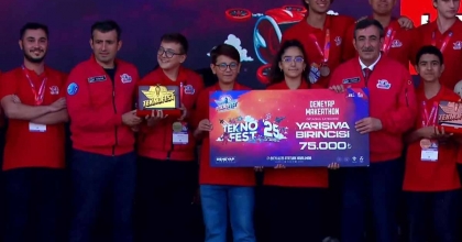 BİLİM YUNUSEMRE ÖĞRENCİLERİ TEKNOFEST'TE BİRİNCİ OLDU