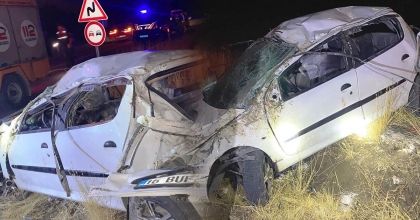  DOMANİÇ’TE TAKLA ATAN OTOMOBİLDE 3 KİŞİ YARALANDI