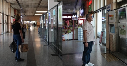 DÜNYA BARIŞ GÜNÜ KARİKATÜR SERGİSİ TERMİNALDE