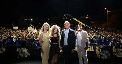 ELMA FESTİVALİ’NDE SENA ŞENER GECESİ