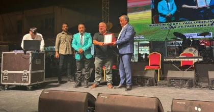 ERBEĞİ'DEN BAŞKAN PÜTÜN'E TEŞEKKÜR PLAKETİ