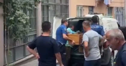 EVİNDE YAŞAMINA SON VERDİ